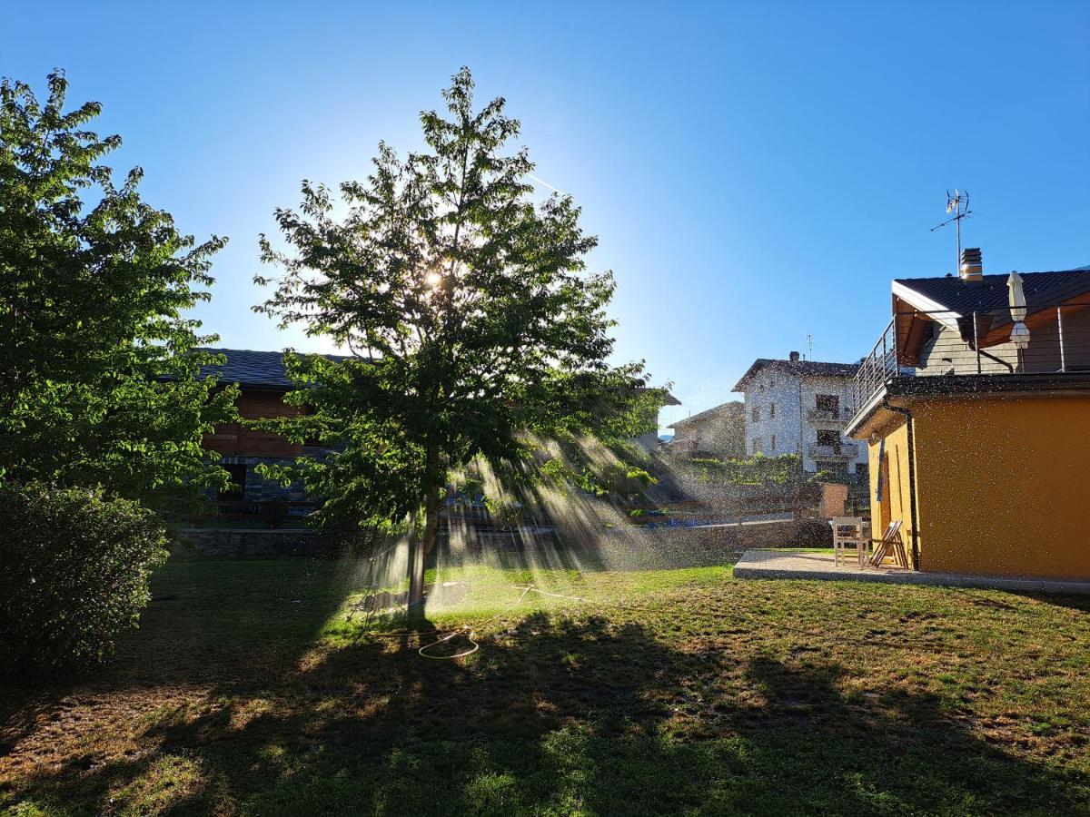 La Maison De Chantal Fenis Exterior foto